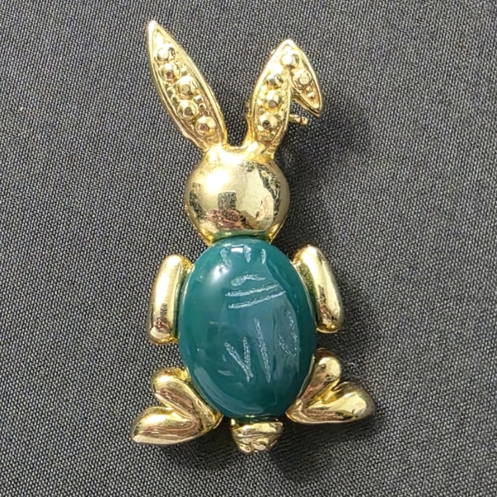 Estate - Gold Tone - Rabbit/Bunny - Vintage Brooch - Item 262